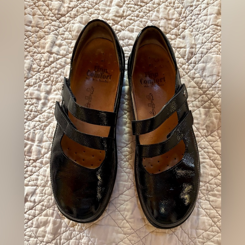 Finn Comfort Women’s Black Patent Leather Mary Jane